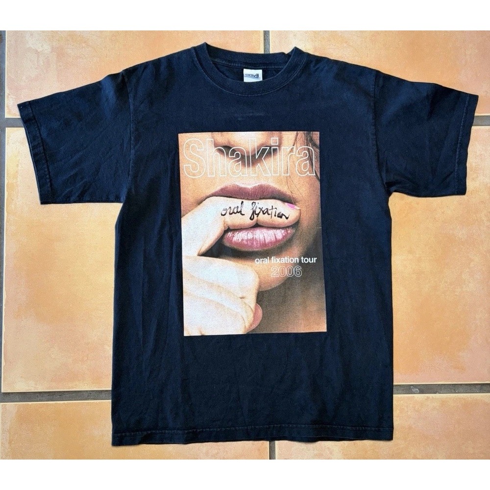 2006 Shakira "Oral Fixation" Tour Black Band T-Shirt Size Medium